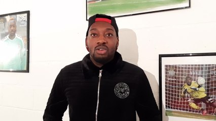 Parfait Mandanda remercie les supporters carolos