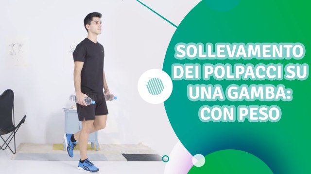 Sollevamento dei polpacci su una gamba con peso - Siamo Sportivi