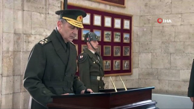 Hakkında yakalama kararı bulunan eski Kara Kuvvetleri Komutanlığı Muhabere ve Muharebe Eğitim Destek Komutanı Korgeneral Metin İyidil Ankara'da gözaltına alındı.