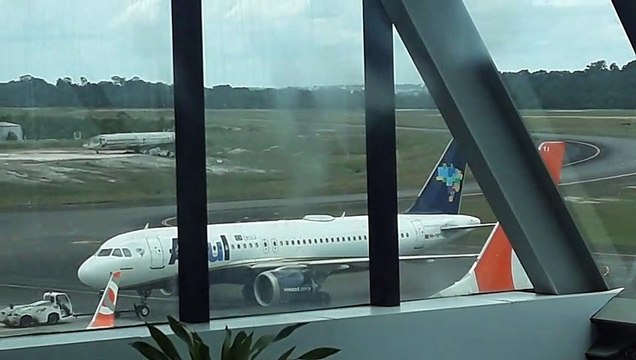 [SBEG Spotting]Airbus A320NEO PR-YRY no pushback antes de decolar para Boa Vista(11/01/2020)