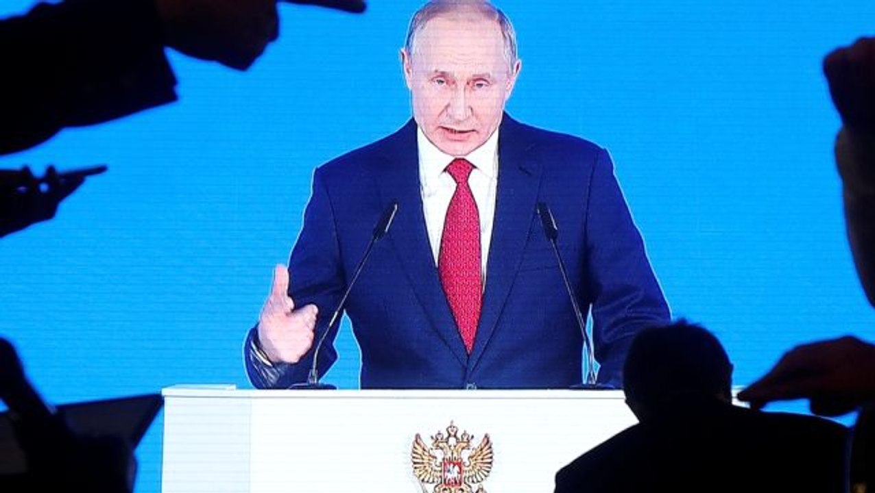 Rusya Devlet Başkanı Putin'in açıklamaları ve hükümetin istifası ne anlama geliyor?