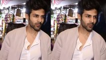 Kartik Aaryan with family seeks blessings at the Mukteshwar temple in Juhu on the occasion of Makar Sankranti