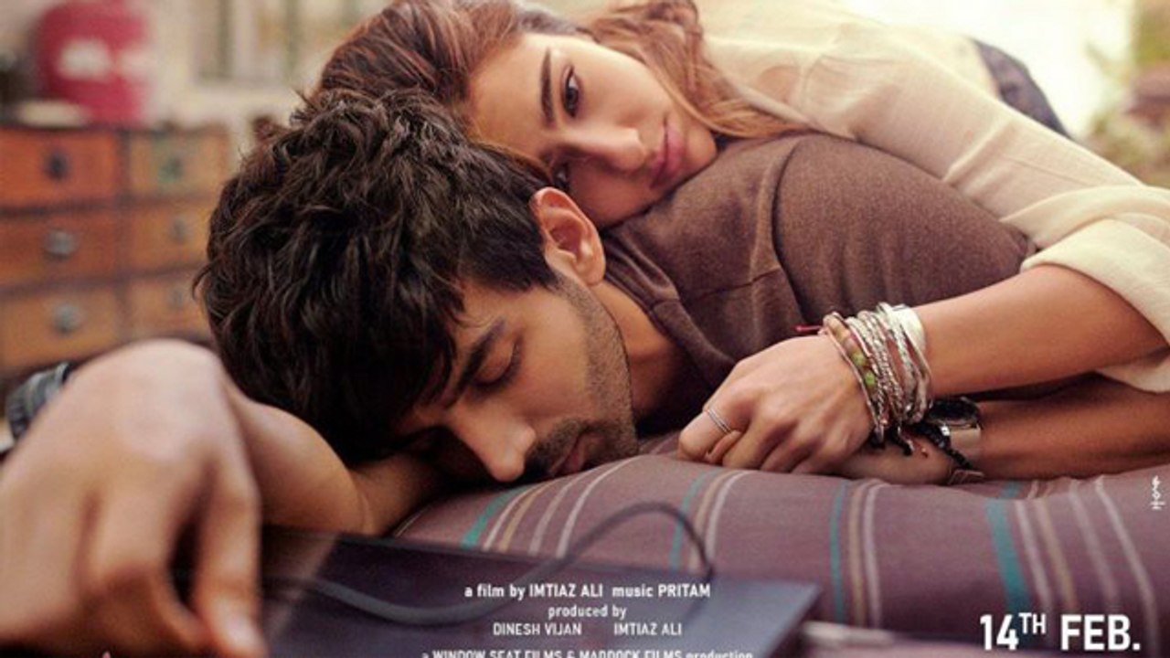 Love Aaj Kal first look out: Kartik Aaryan, Sara Ali Khan are in whirlwind wonderland । Boldsky