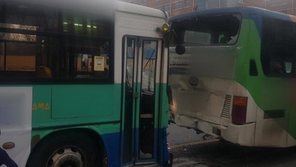 천안에서 시내버스 2대 추돌...24명 부상 / YTN