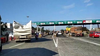 इंदौर के लोगों के लिए मुसीबत बना देवास बायपास का टोल नाका