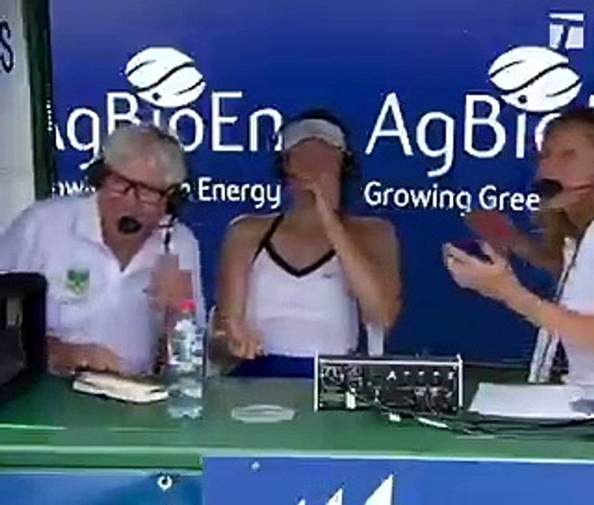 Maria Sharapova röportaj verirken eski sevgilisi canlı yayını bastı