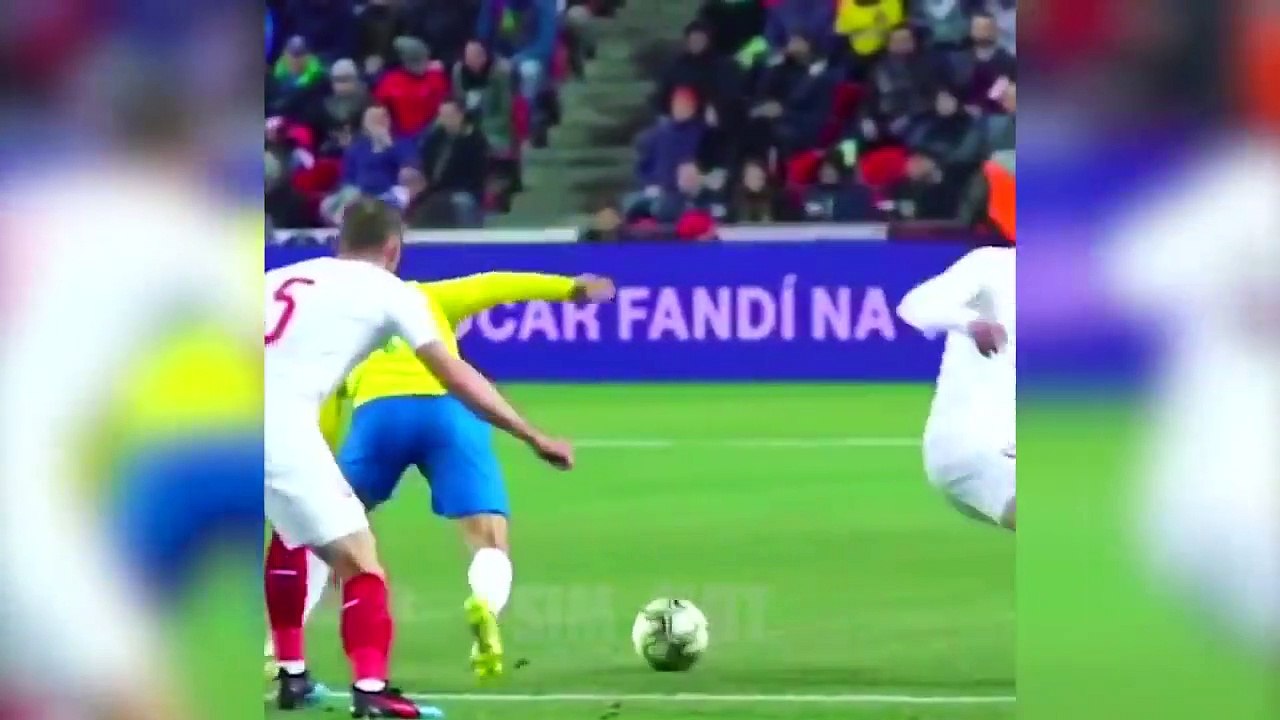Funny Soccer Football Vines ● Goals l Skills l Fails