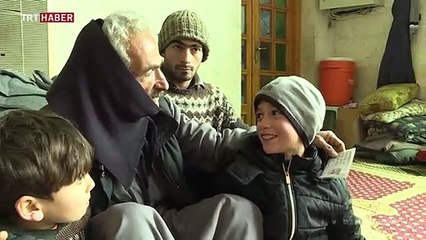 Bombardımandan kaçan İdlib halkı camilere sığınıyor