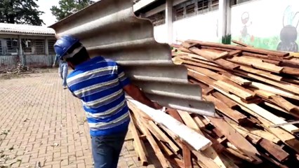Obra de Escola Municipal passa por vistoria pela Secretaria de Educação