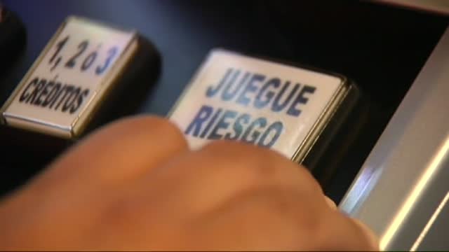 Para los jóvenes las casas de apuestas son una forma de ocio totalmente normalizada