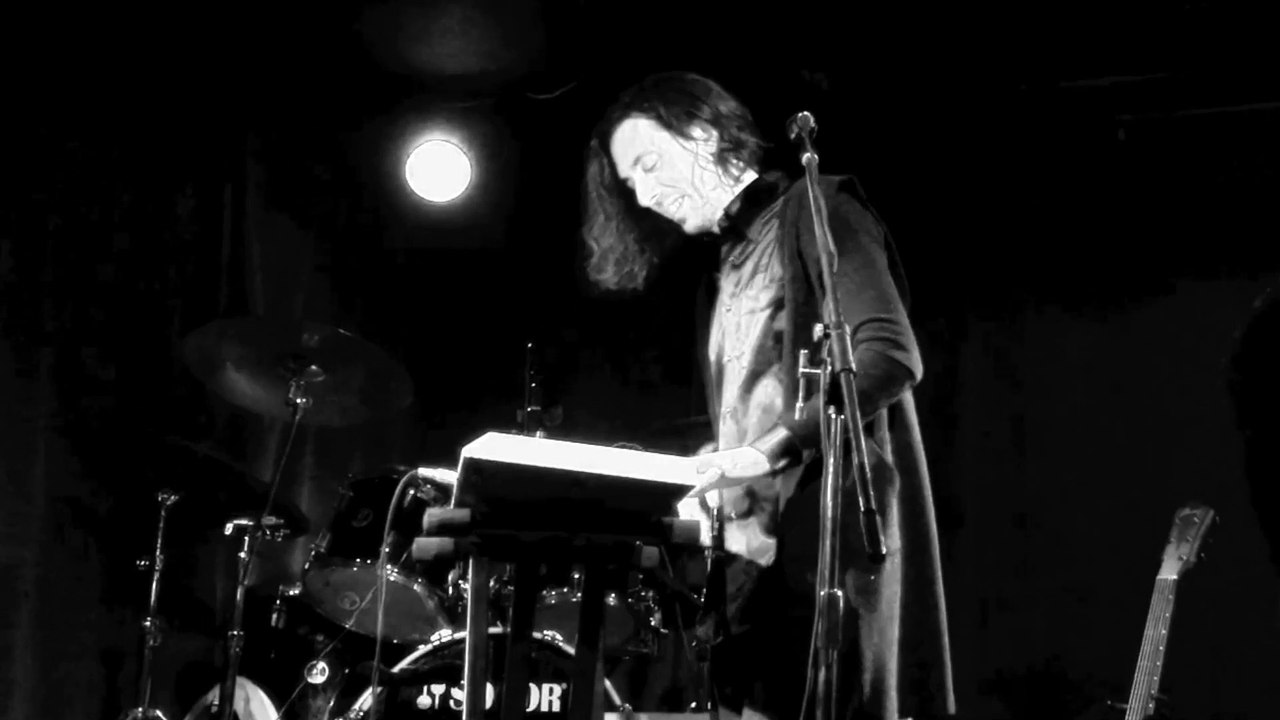 Marc Lowe - "Black Nail" live on 1-5-2020