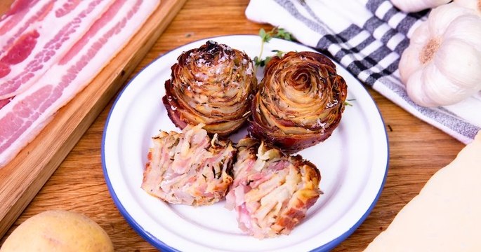 Découvrez notre élégante rose de pomme de terre, au lard et aux fines herbes !
