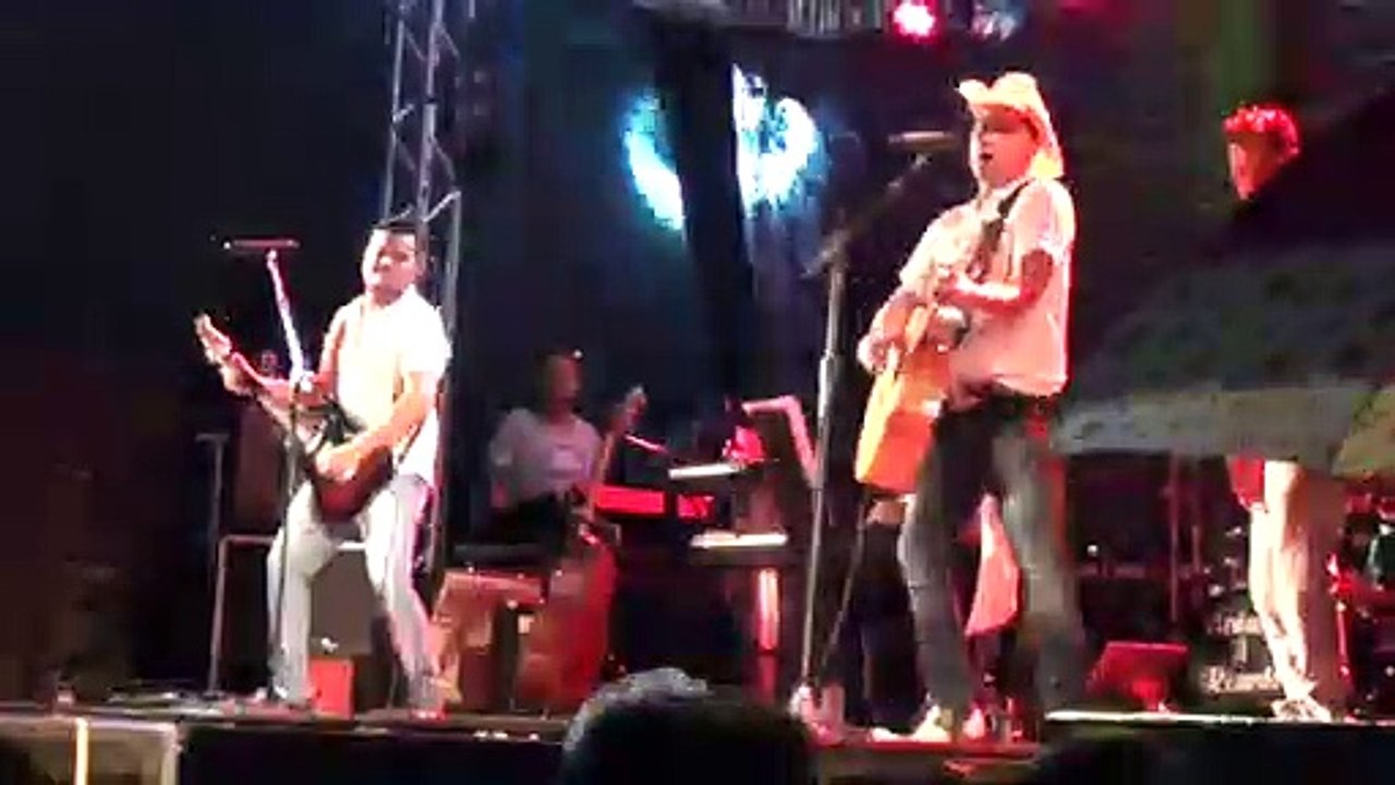 Bráulio & Ricardo - Reveillon 2017 em Pingo D'água MG (2)