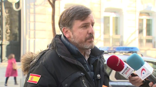 HazteOir.org entrega 28.000 firmas contra el nombramiento de Delgado