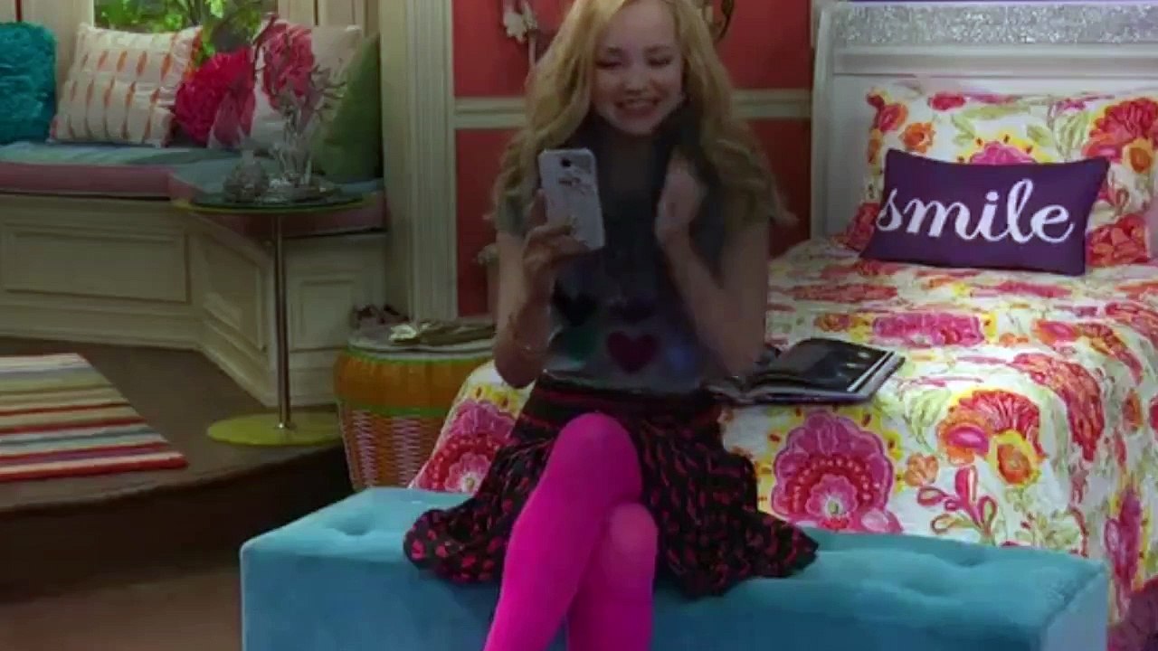 Liv and Maddie - S 02 E 13 - Gift-A-Rooney