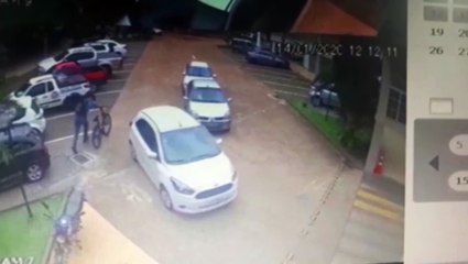 Vídeo mostra furto de bicicleta no Bairro São Cristóvão