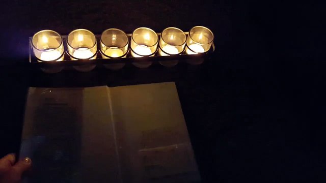 ASMR - Books sounds, whispered, paper sounds