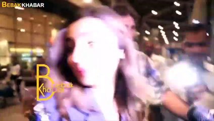 Alia Bhatt Oops Moment At Mumbai Airport __ Wardrobe Malfunction