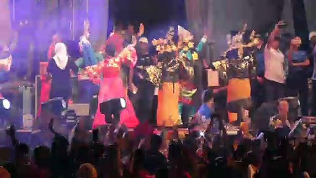 UNIK!!! TARI RAMPAI BATAM - BATAM MENARI