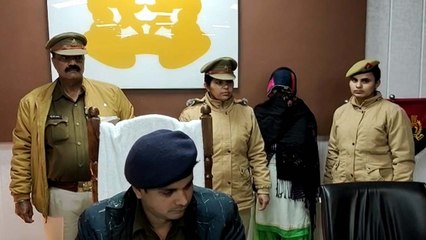 मथुरा: हनीट्रैप गैंग की लीडर महिला गिरफ्तार, रिटायर्ड टीचर को बनाया था ​शिकार