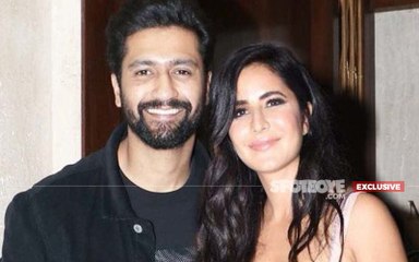 Katrina Kaif And Vicky Kaushal Dodge The Paparazzi, Rickshaw Driver Comes To Their Rescue- EXCLUSIVE