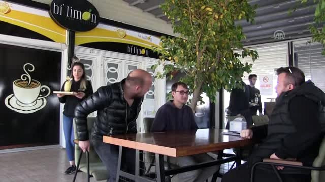 Otostopla dünyayı gezen Alman gencin son durağı Mersin oldu