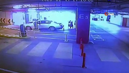 Polisin şüphelendiği araçta 1 ölü 1 yaralı şahıs bulundu