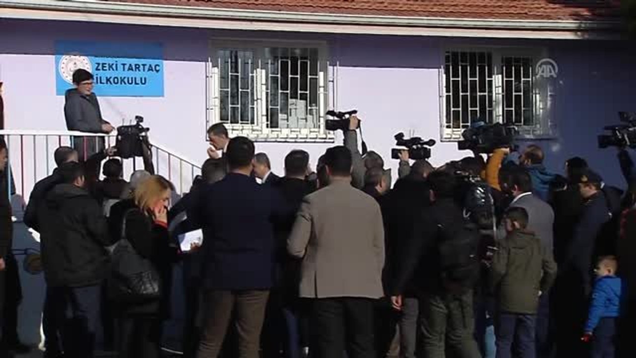 Milli Eğitim Bakanı Selçuk, karne dağıtım törenine katıldı (4)