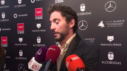 Download Video: La razón que se esconde detrás de los estilismos de alfombra roja de Paco León