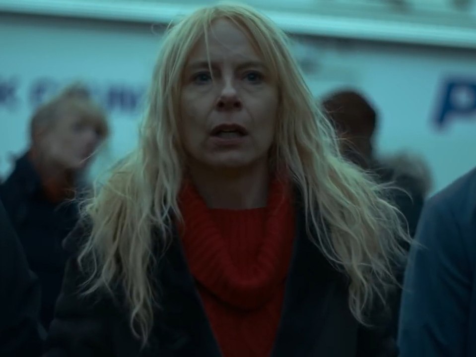 'Lost Girls' (OV): Bedrückender Trailer zum Netflix-Drama mit Amy Ryan