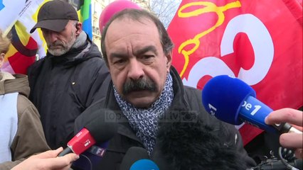 Francë/ Trysnia e protestuesve lëkund qëndrimin e qeverisë, tërhiqet nga reforma e pensioneve
