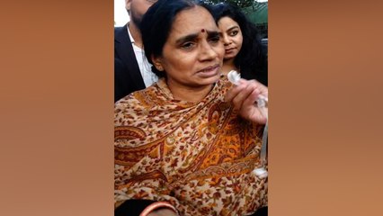 Can't react till convicts are hanged: Nirbhaya's mom