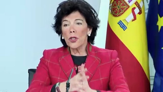 Isabel Celaá: No podemos pensar de ninguna de las maneras que los hijos pertenecen a los padres