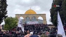 Filistinliler Mescid-i Aksa'da İsrail'i protesto etti