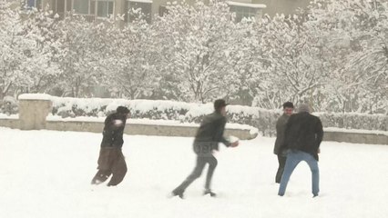 Të paktën 17 persona humbin jetën nga temperaturat e ulëta në Afganistan