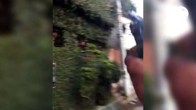 Homens exibem armas em bairro de Vila Velha