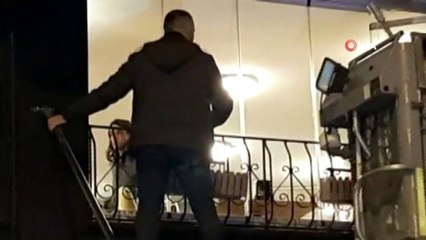 Bayrampaşa'da hareketli dakikalar: Palayla kafeye daldı