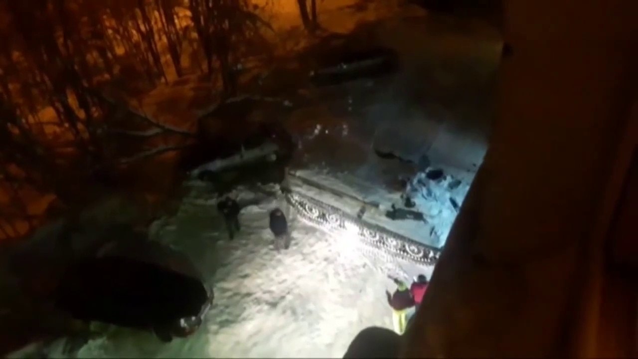 Utiliser un tank pour voler des bouteilles de vin... Les russes sont dingues