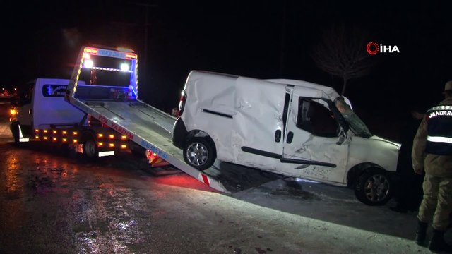 Elazığ'da buzlanma zincirleme kazaya neden oldu