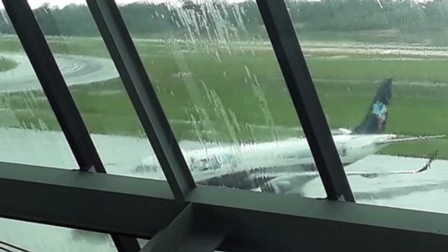 [SBEG Spotting]Embraer 195 PR-AXL no pushback antes de decolar para Tefé(17/01/2020)