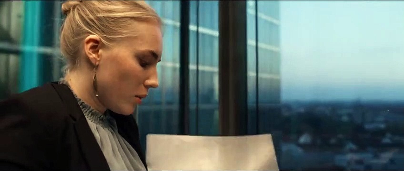 Limbo Film Trailer - Elisa Schlott, Tilman Strauss, Martin Semmelrogge