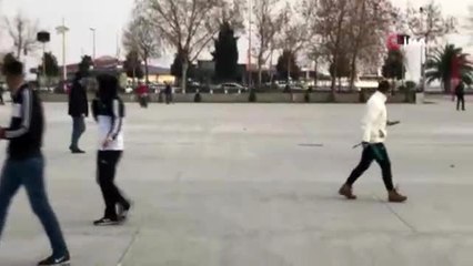 Motosikletli magandalar faciaya davetiye çıkardı