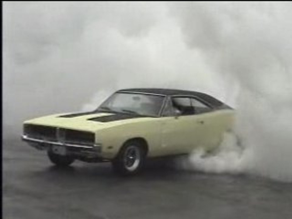 Burnout - '69 Dodge Charger