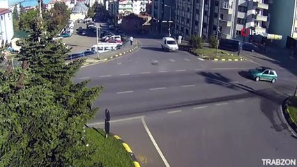 Trafik kazaları mobese kameralarında