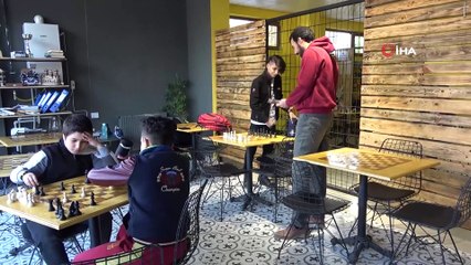 Ödüllere doymayan 16 yaşındaki Onur: 'Tek hayalim devletime olan vefa borcumu ödemek'