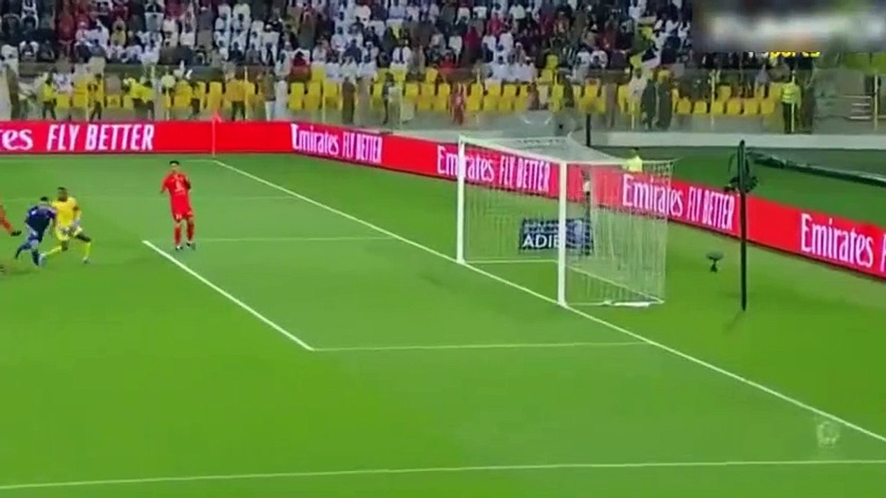 Beşiktaş'ın eski golcüsü 6.saniyede fileleri sa...