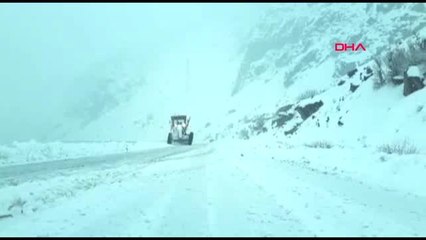Hakkari şırnak yolu ulaşıma kapandı