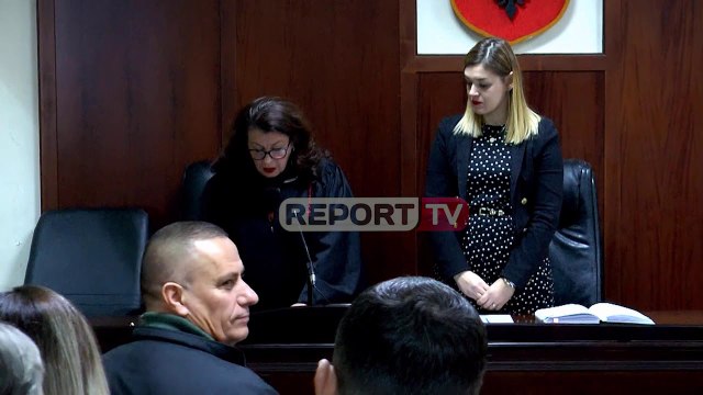 Report TV -Banesat e dëmtuara nga tërmeti/ Lihen në burg ish-kryekomunarët e Farkës e Kasharit