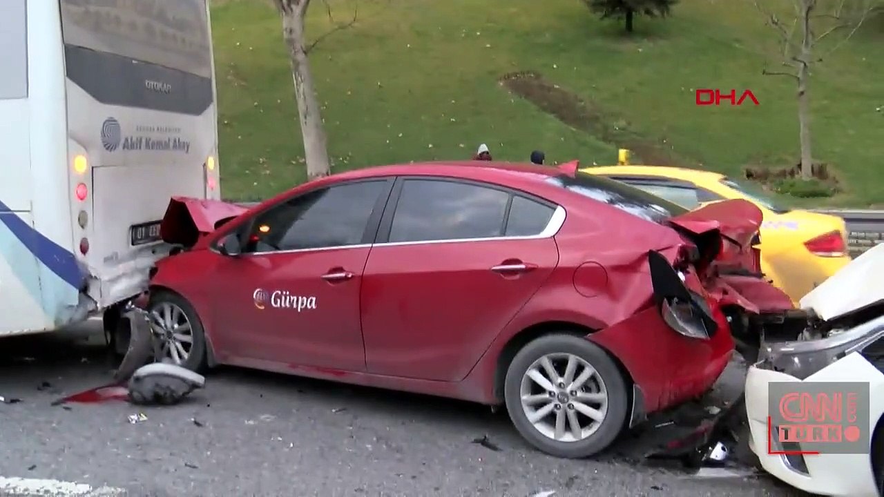 TEM'de zincirleme kaza trafiği kilitledi