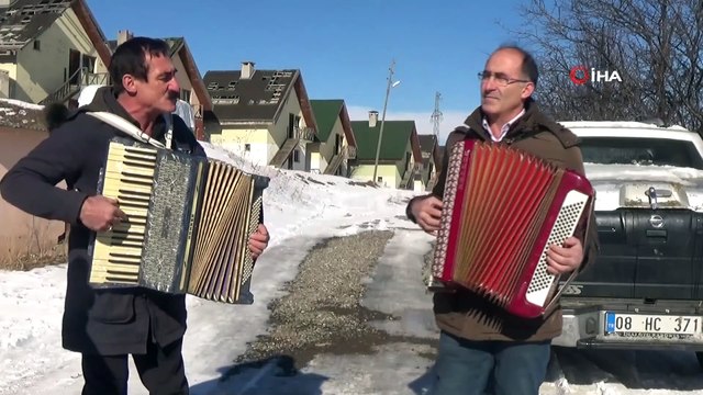 Tahta Kızak Yarışları Renkli Görüntülere Sahne Oldu
